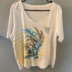 Northern Reflections Womens V-neck Tee Floral Size XXL
